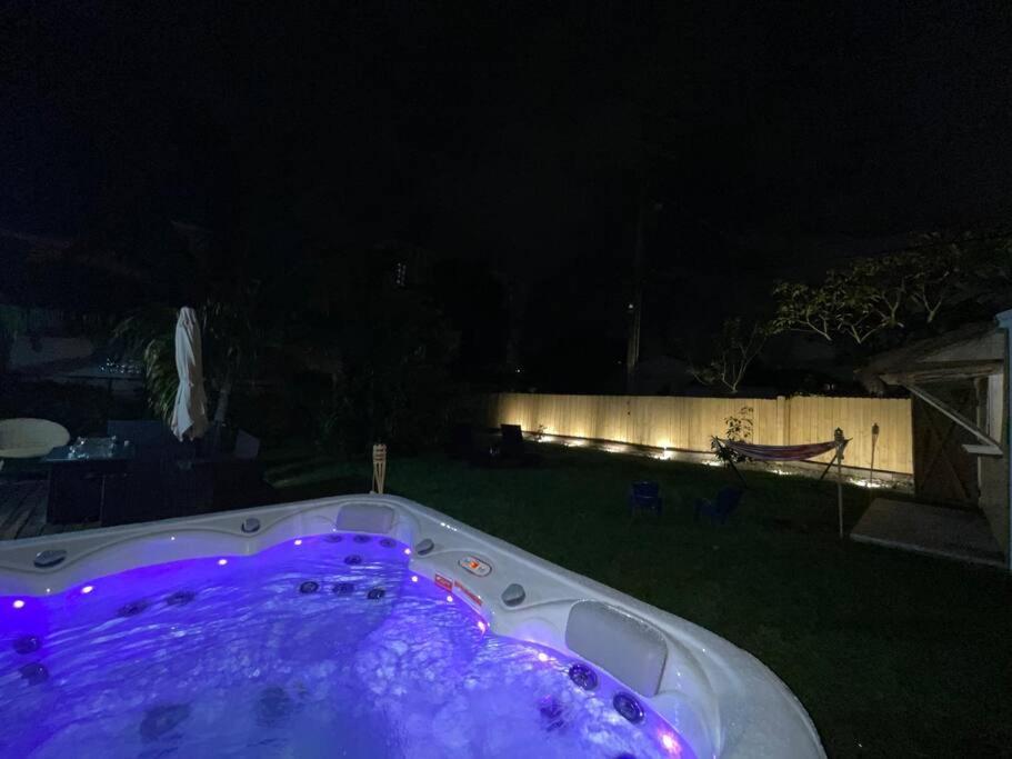 Hot Tub, Tiki Bar, Outdoor Shower, Near Intercoastal Waterway! West Palm Beach Exterior photo